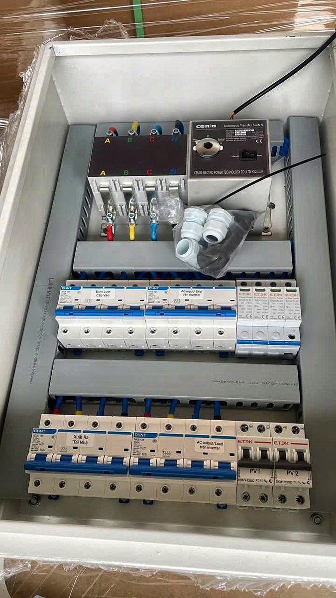 Tủ hệ lưu trữ hybrid 3 pha 10 – 30 kW có ATS