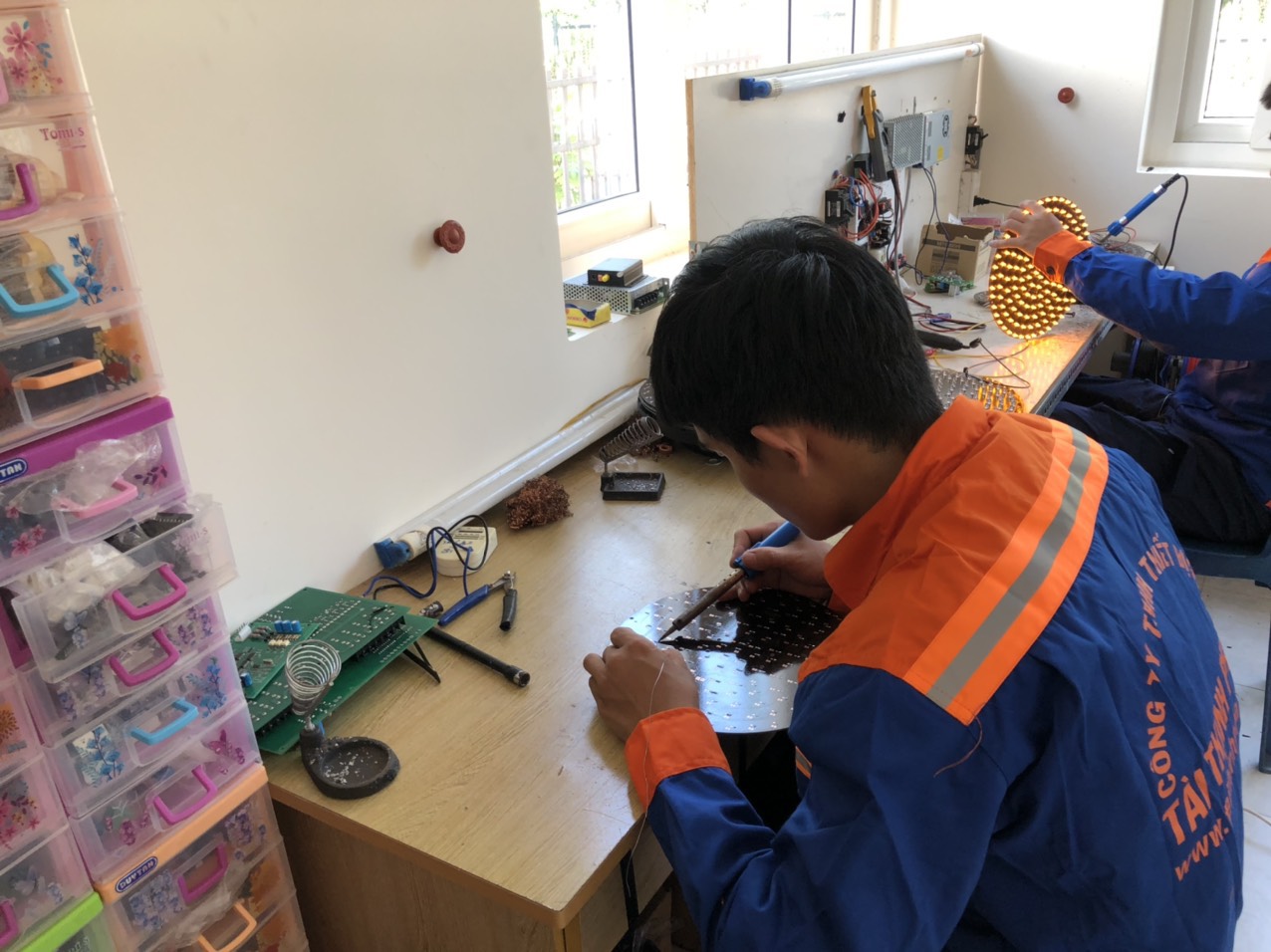 ភ្លើង​ចរាចរណ៍