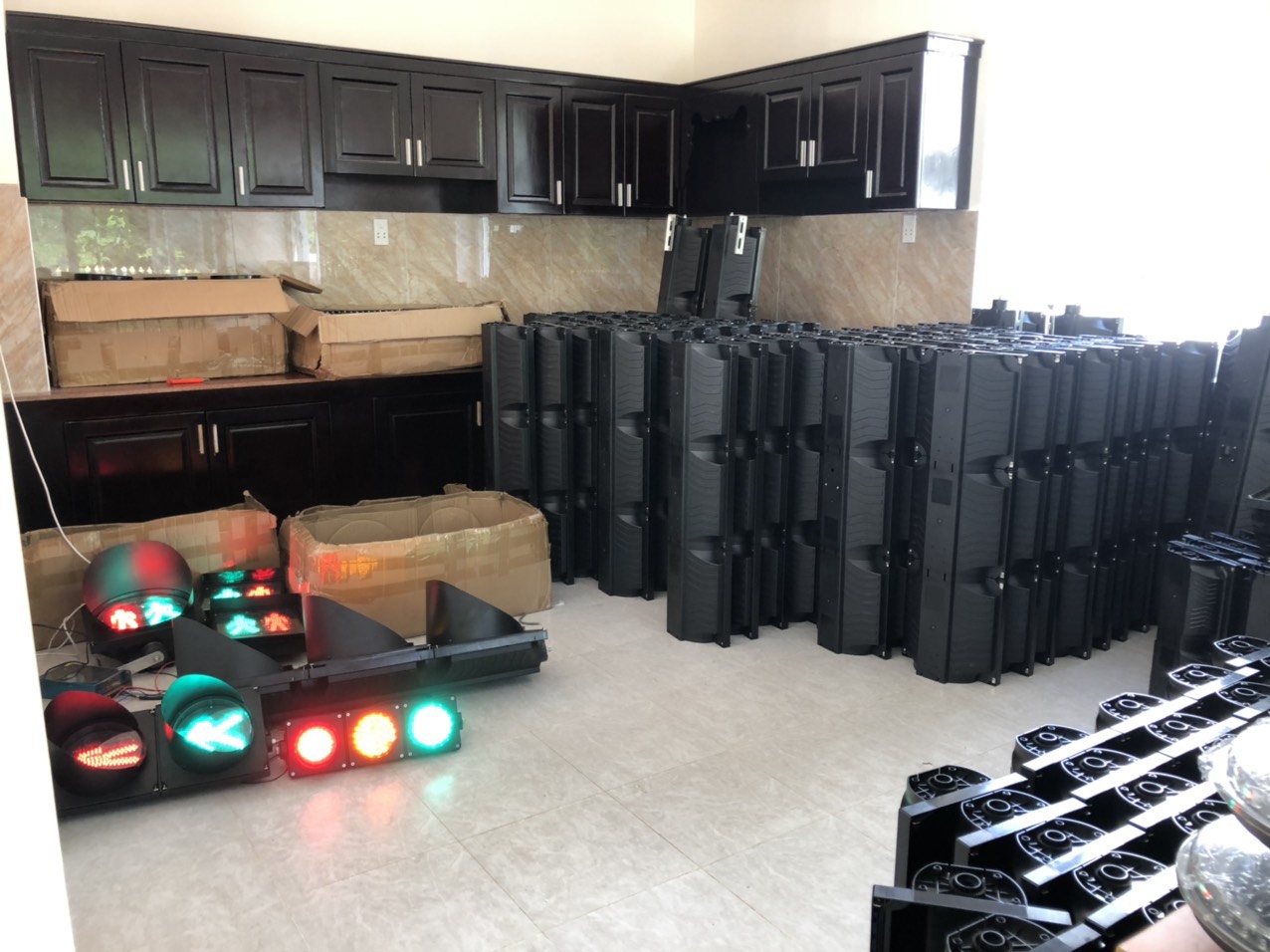 ភ្លើង​ចរាចរណ៍