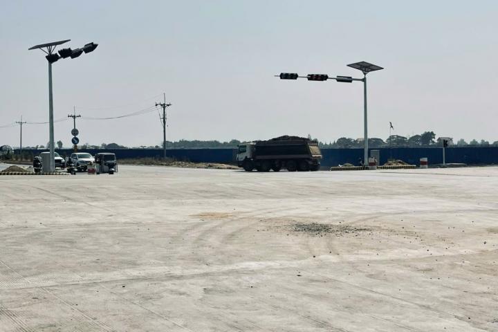 Công trình Đèn giao thông Solar Sân bay Techo Tỉnh Kandal